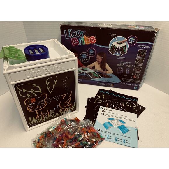 Lite Brite Four Share Cube Some Pattern Sheets Working Battery Operated Pegs EUC - Picture 7 of 13